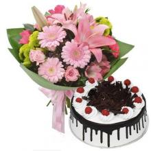 1 kg Cake and Mixed Flowers Bouquet